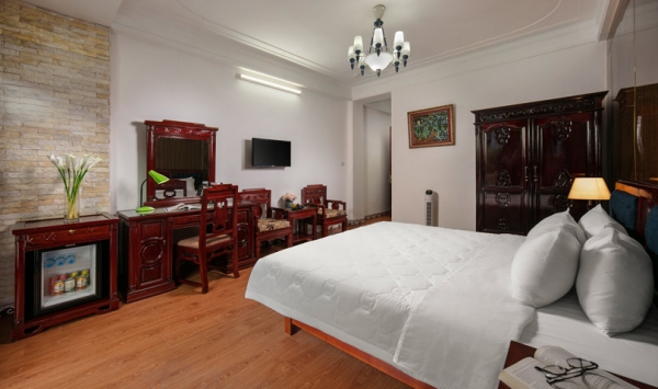 DELUXE TWINS WITH WINDOW